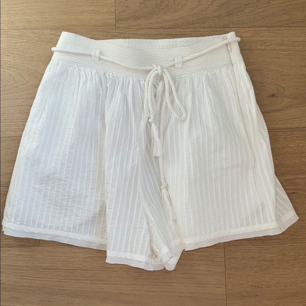 Women's White Pleated Drawstring Shorts